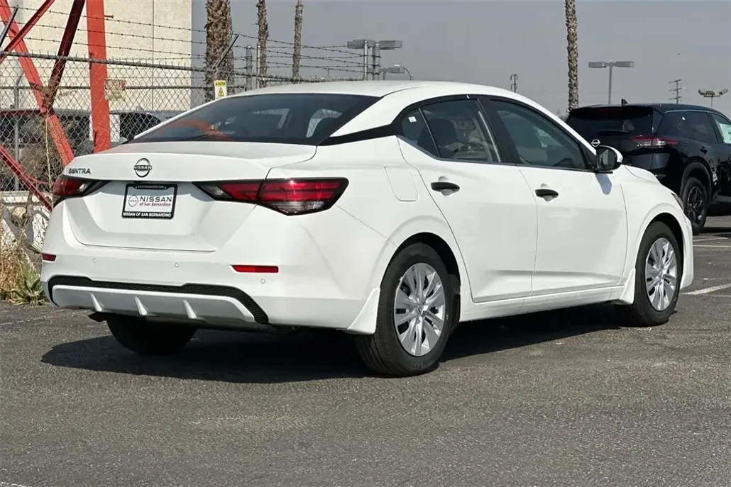 2025 Nissan Sentra S photo 1