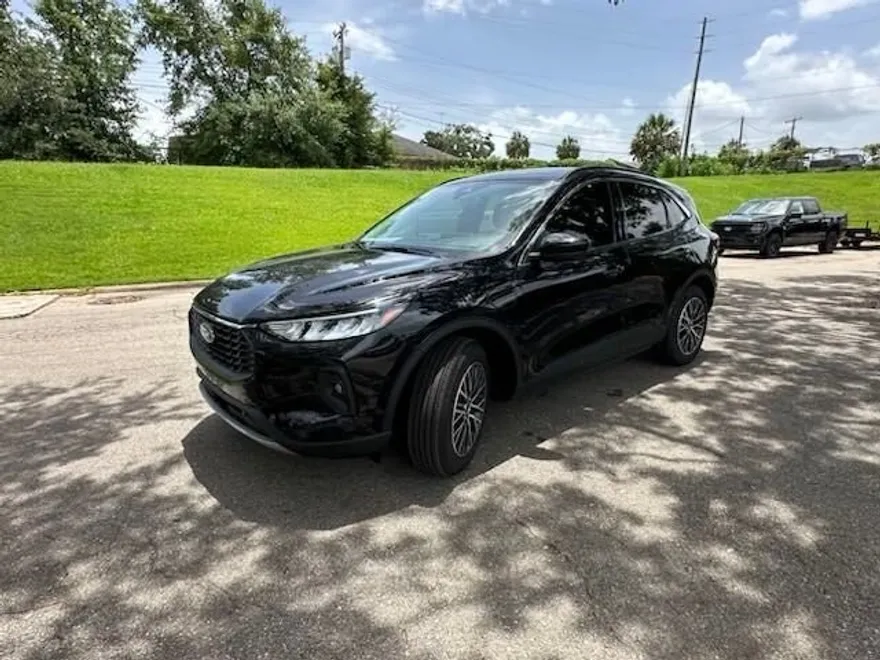 2023 Ford Escape Plug-In Hybrid Base photo 1