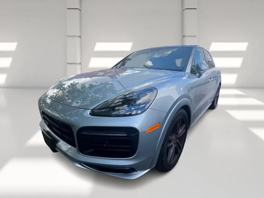 2022 Porsche Cayenne GTS photo 1
