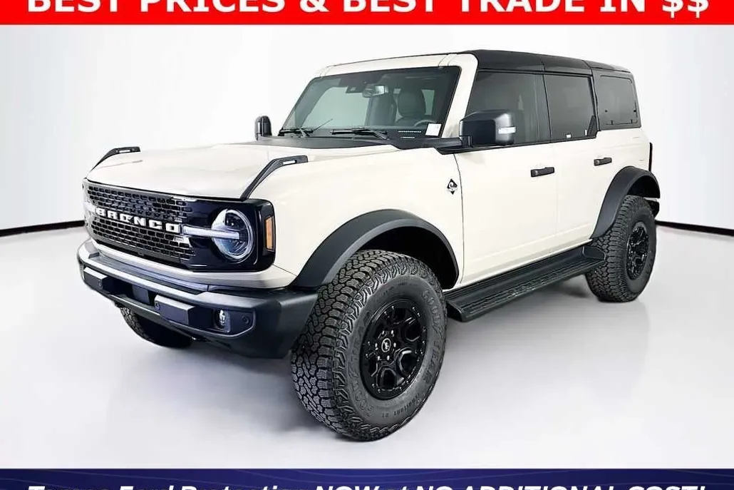 2025 Ford Bronco Outer Banks photo 1