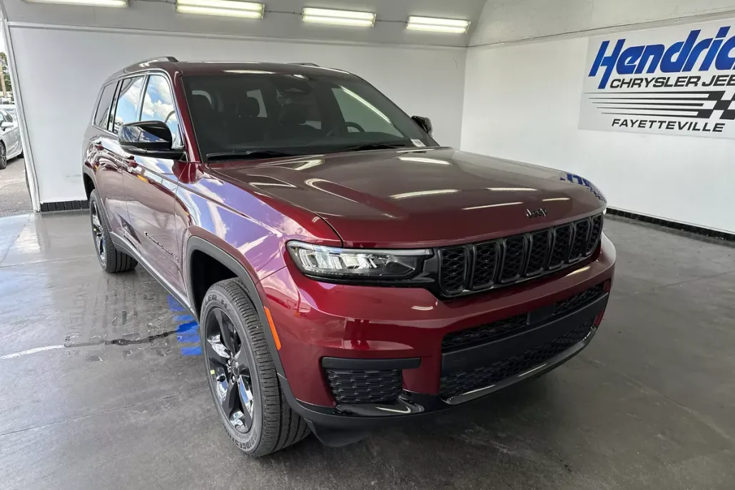 2025 Jeep Grand Cherokee Altitude X photo 1