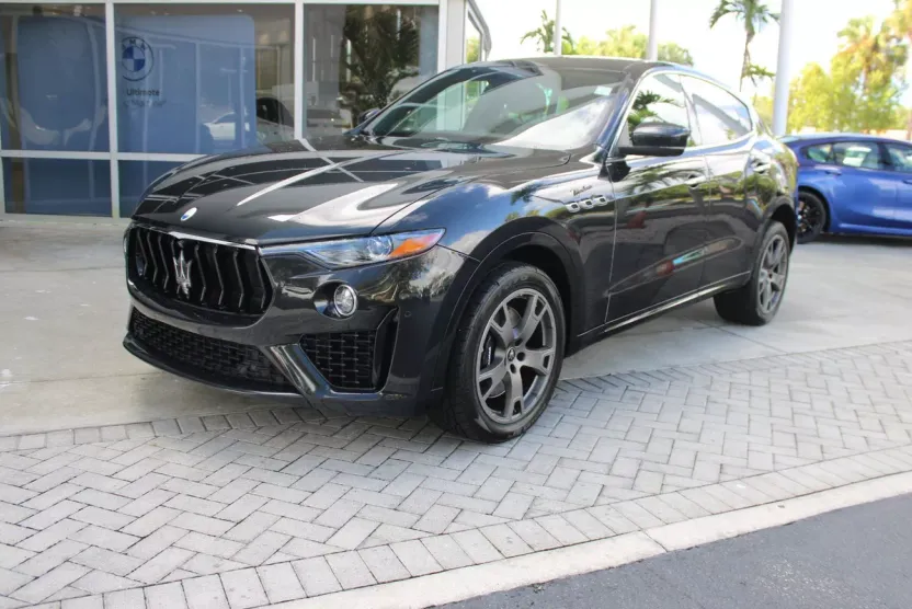 2023 Maserati Levante Modena S photo 1