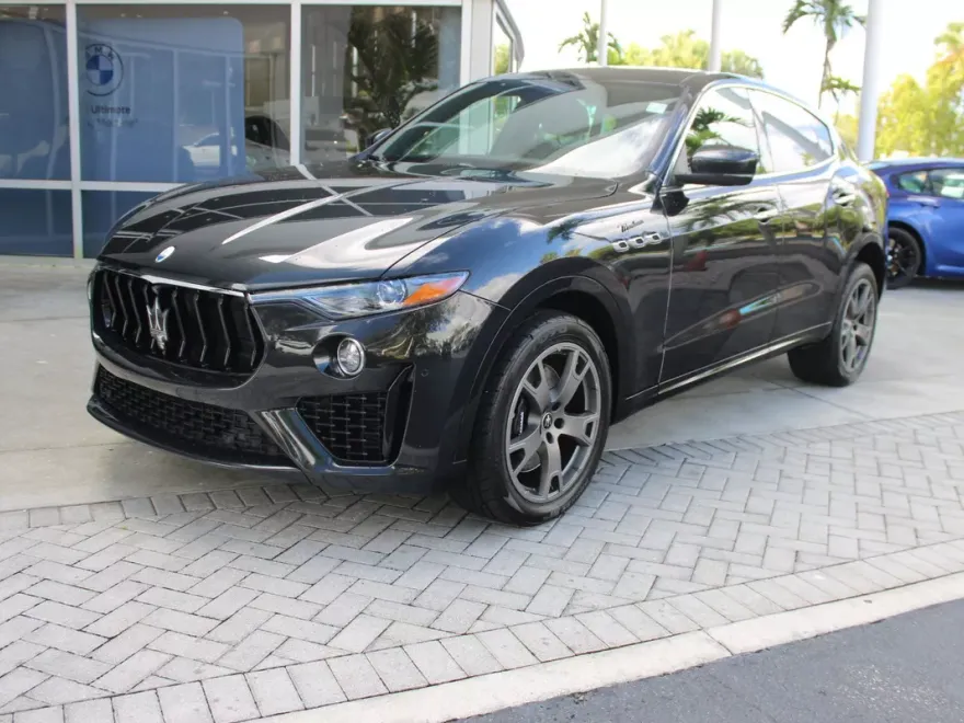 2023 Maserati Levante Modena S photo 1