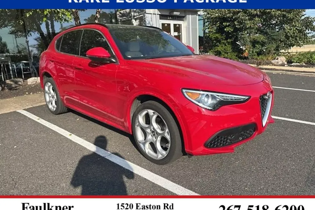 2023 Alfa Romeo Stelvio Ti photo 1