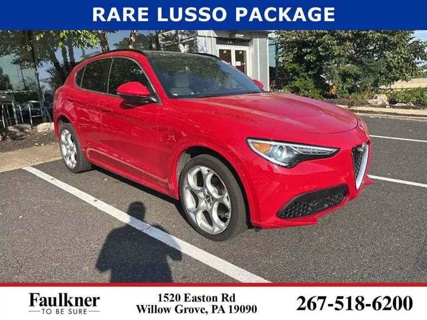 2023 Alfa Romeo Stelvio Ti photo 1