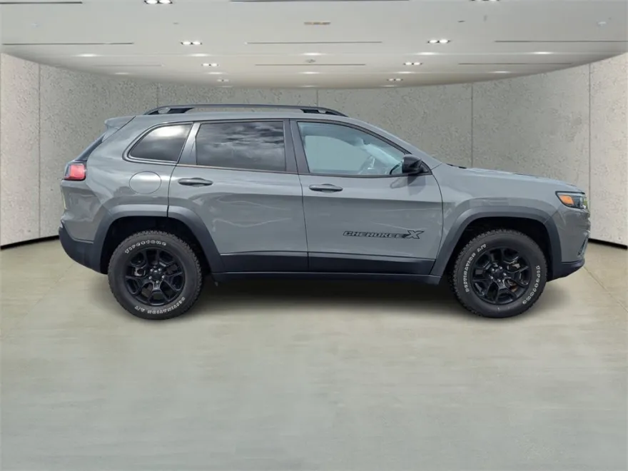2022 Jeep Cherokee Latitude photo 1