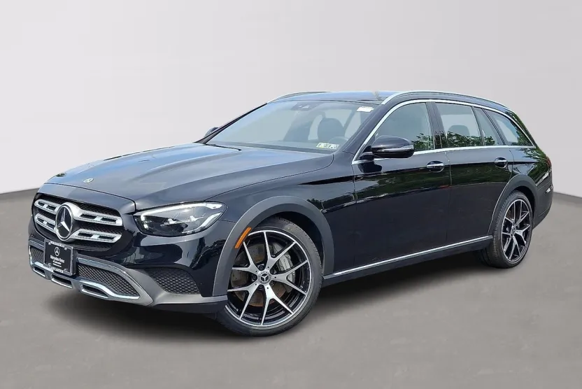 2022 Mercedes Benz E 450 4MATIC Wagon photo 1