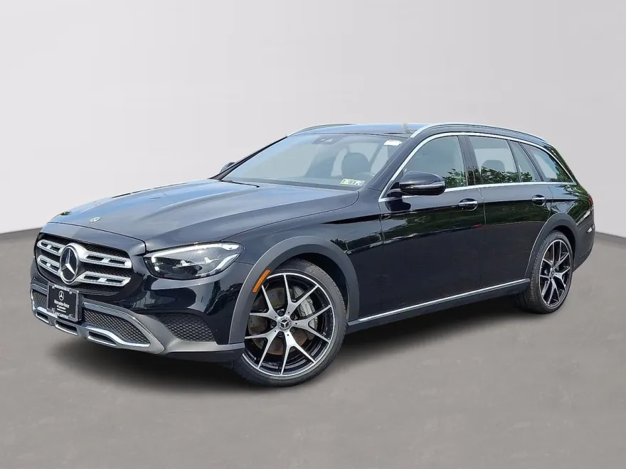 2022 Mercedes Benz E 450 4MATIC Wagon photo 1