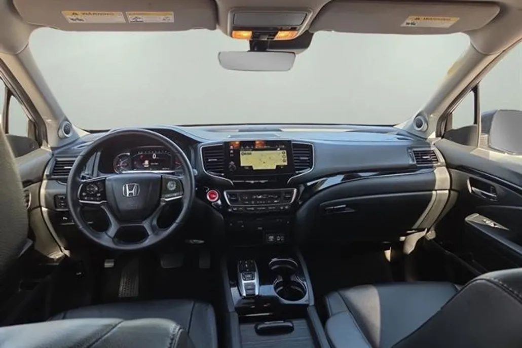 2022 Honda Pilot Touring photo 1