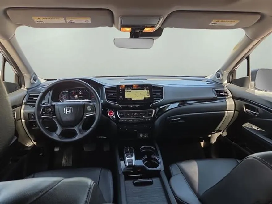 2022 Honda Pilot Touring photo 1