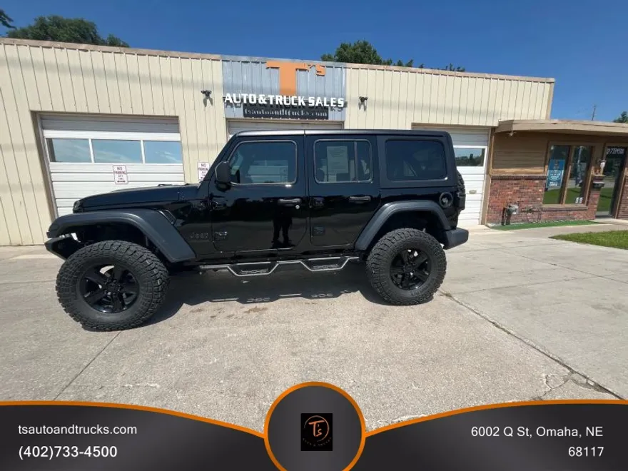 2020 Jeep Wrangler Unlimited Sport Altitude photo 1