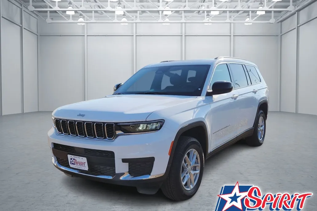 2025 Jeep Grand Cherokee Laredo photo 1