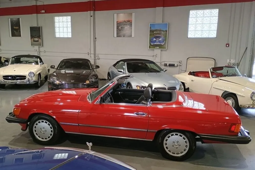 1989 Mercedes Benz 560 photo 1