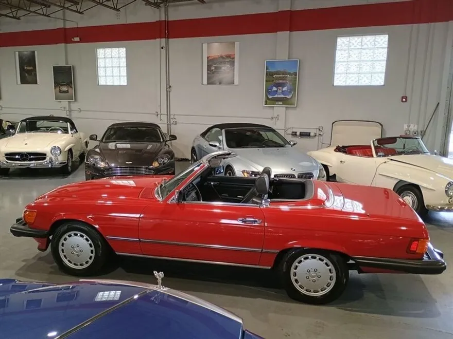 1989 Mercedes Benz 560 photo 1