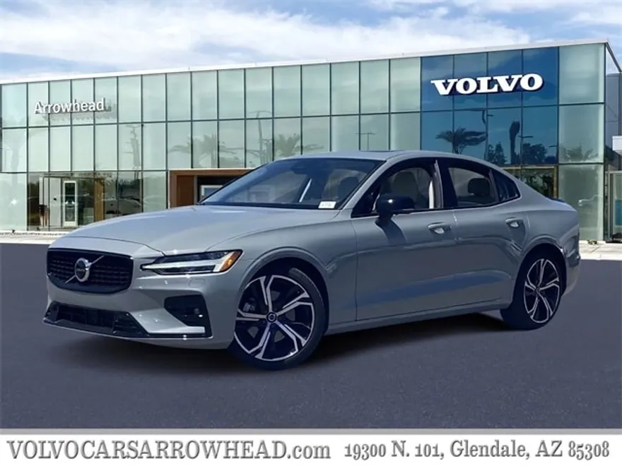2025 Volvo S60 B5 Plus photo 1