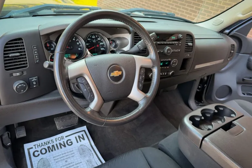2012 Chevrolet Silverado 1500 LT photo 1