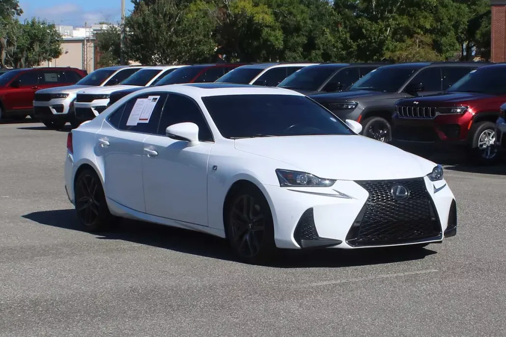 2020 Lexus IS 300 F SPORT photo 1