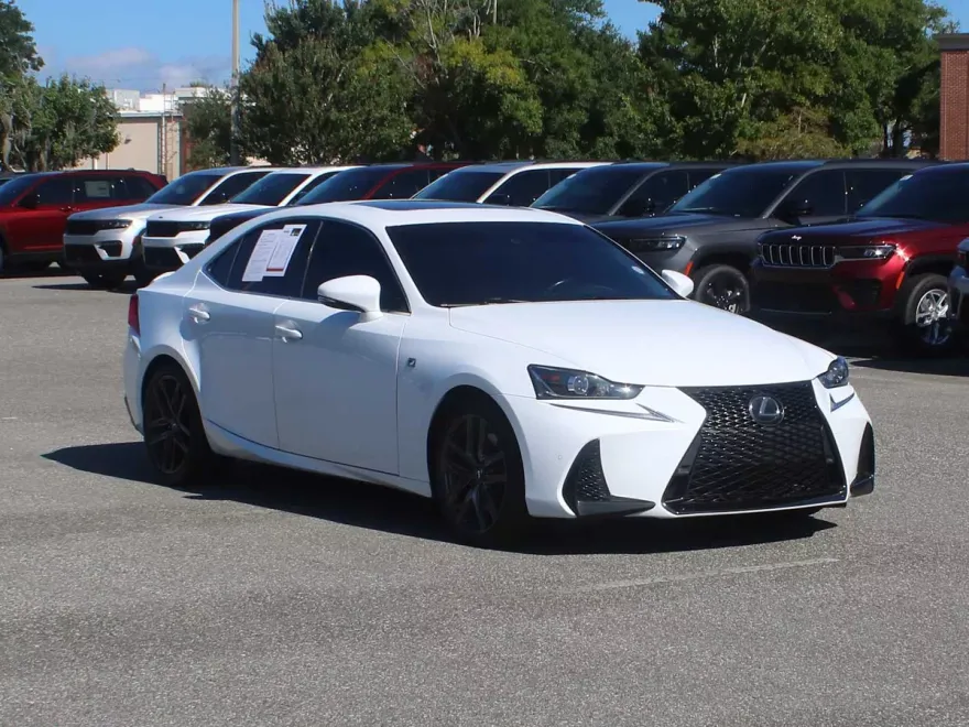 2020 Lexus IS 300 F SPORT photo 1