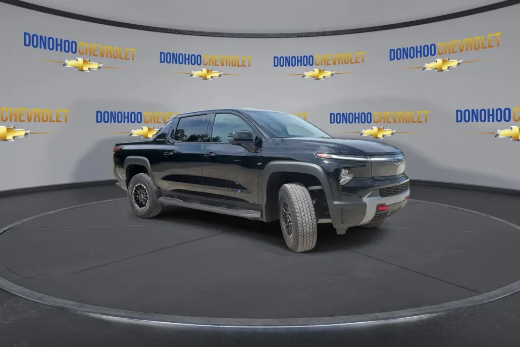2026 Chevrolet Silverado EV Trail Boss photo 1