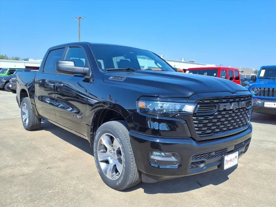 2026 Ram 1500 Express photo 1