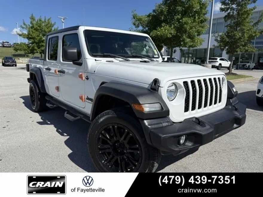 2020 Jeep Gladiator Sport photo 1