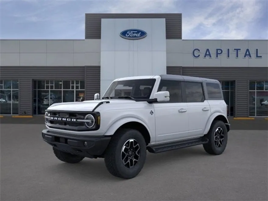 2025 Ford Bronco Outer Banks photo 1