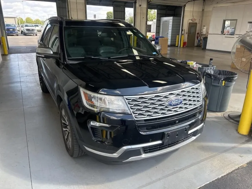 2018 Ford Explorer Platinum photo 1