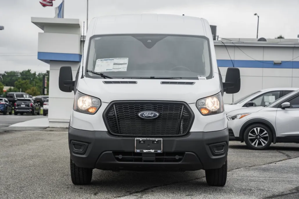 2025 Ford Transit Cargo Van photo 1
