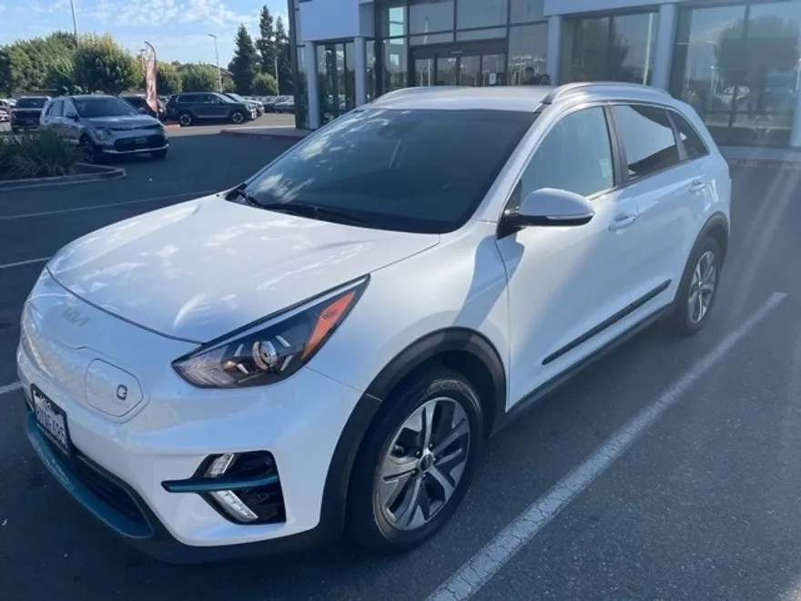 2022 Kia Niro EV EX photo 1