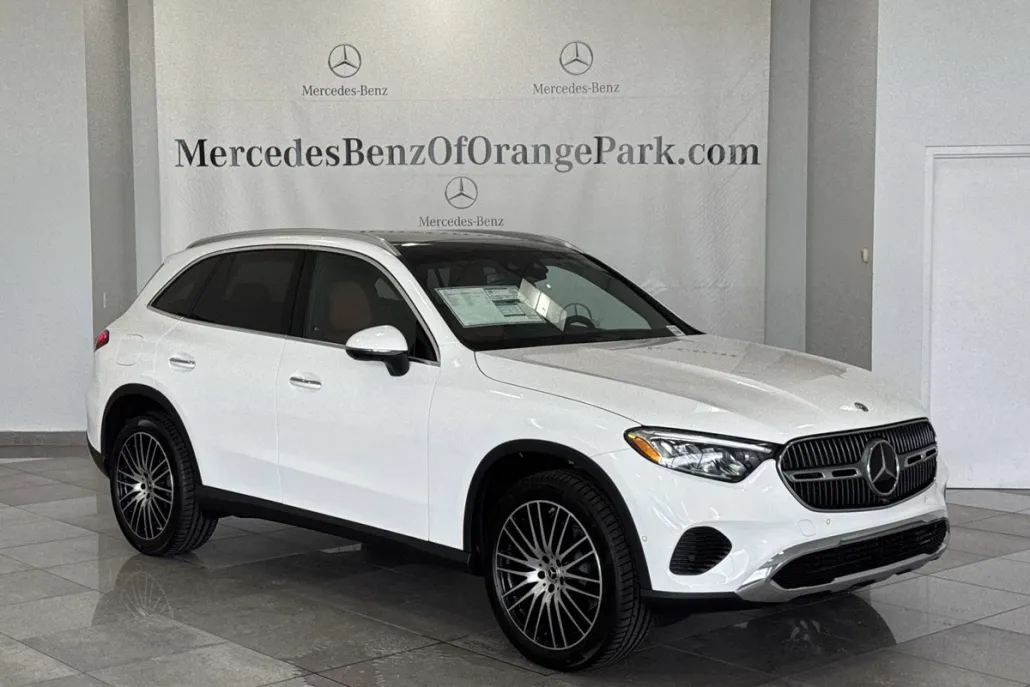 2026 Mercedes Benz GLC 300 4MATIC photo 1