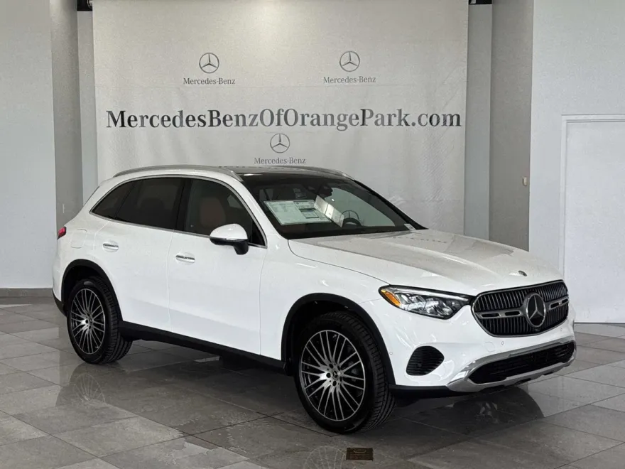 2026 Mercedes Benz GLC 300 4MATIC photo 1