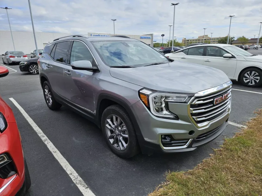 2024 Gmc Terrain SLT photo 1