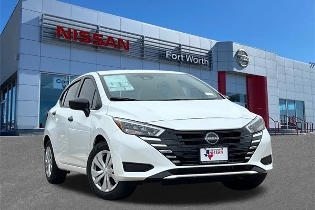 2025 Nissan Versa 1.6 S photo 1