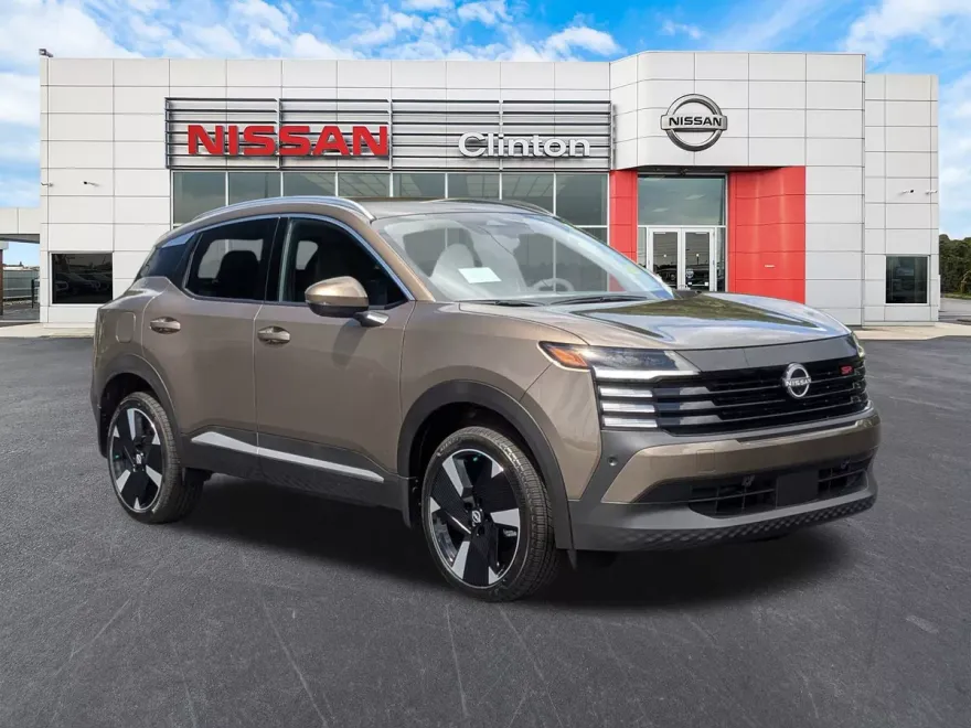 2025 Nissan Kicks SR photo 1