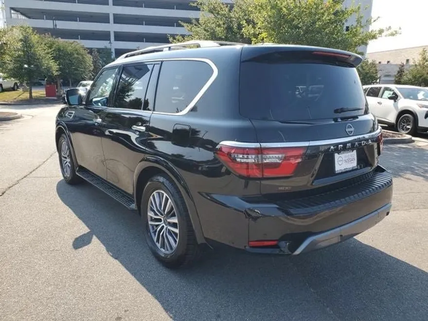 2024 Nissan Armada SL photo 1