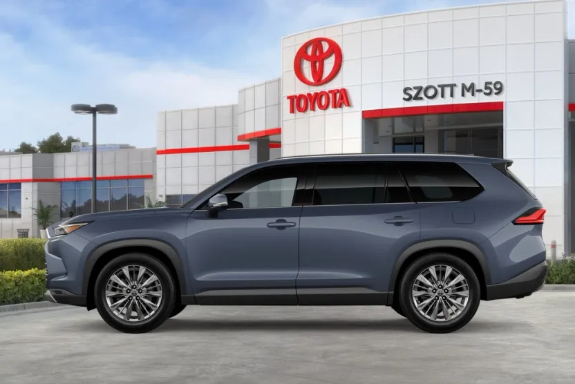 2026 Toyota Grand Highlander Platinum AWD photo 1