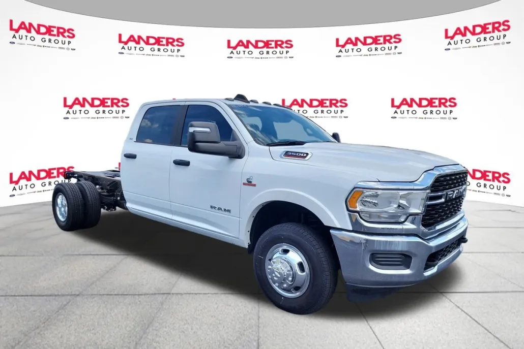 2023 Ram 3500 SLT photo 1