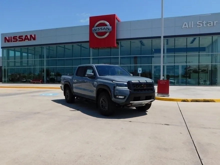 2025 Nissan Frontier Crew Cab PRO-4X photo 1