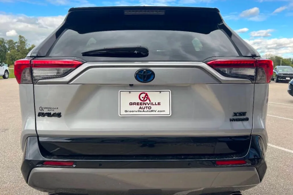 2020 Toyota RAV4 Hybrid XSE photo 1