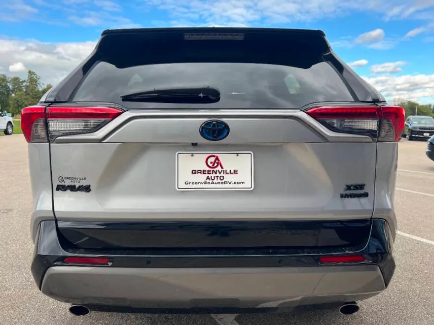 2020 Toyota RAV4 Hybrid XSE photo 1