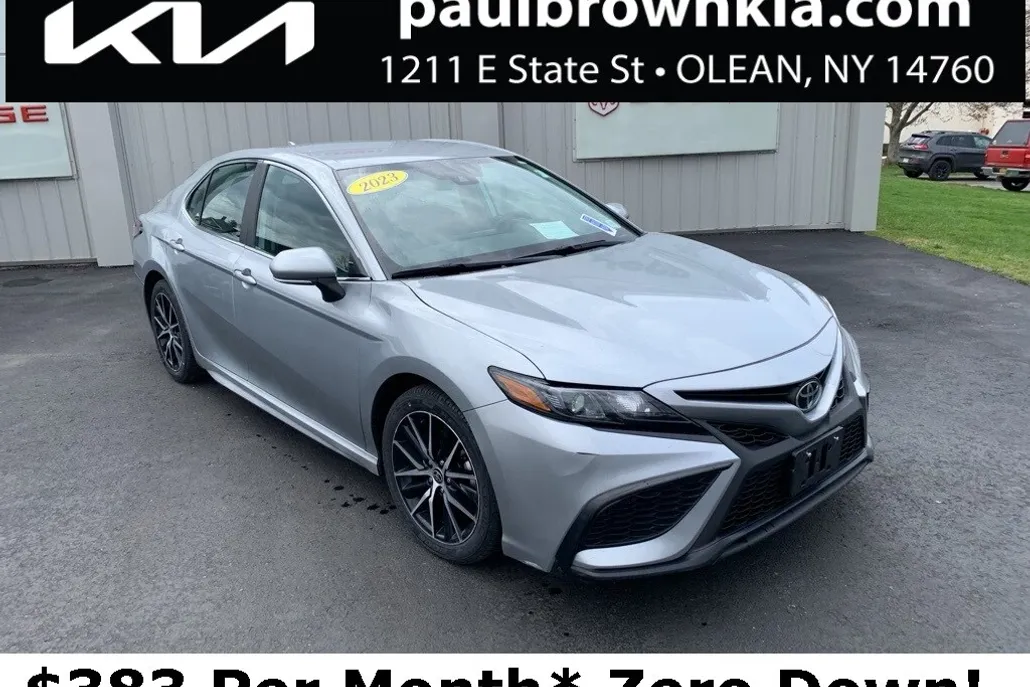 2023 Toyota Camry SE photo 1