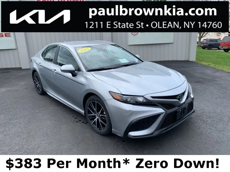 2023 Toyota Camry SE photo 1