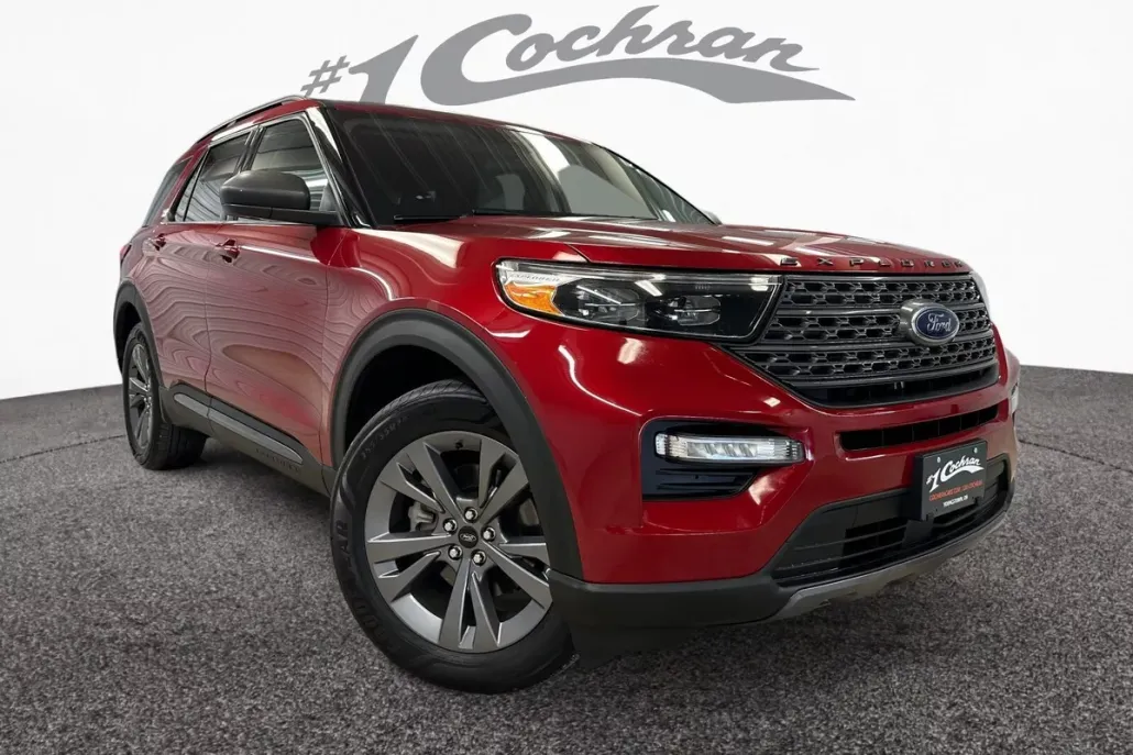 2021 Ford Explorer XLT photo 1