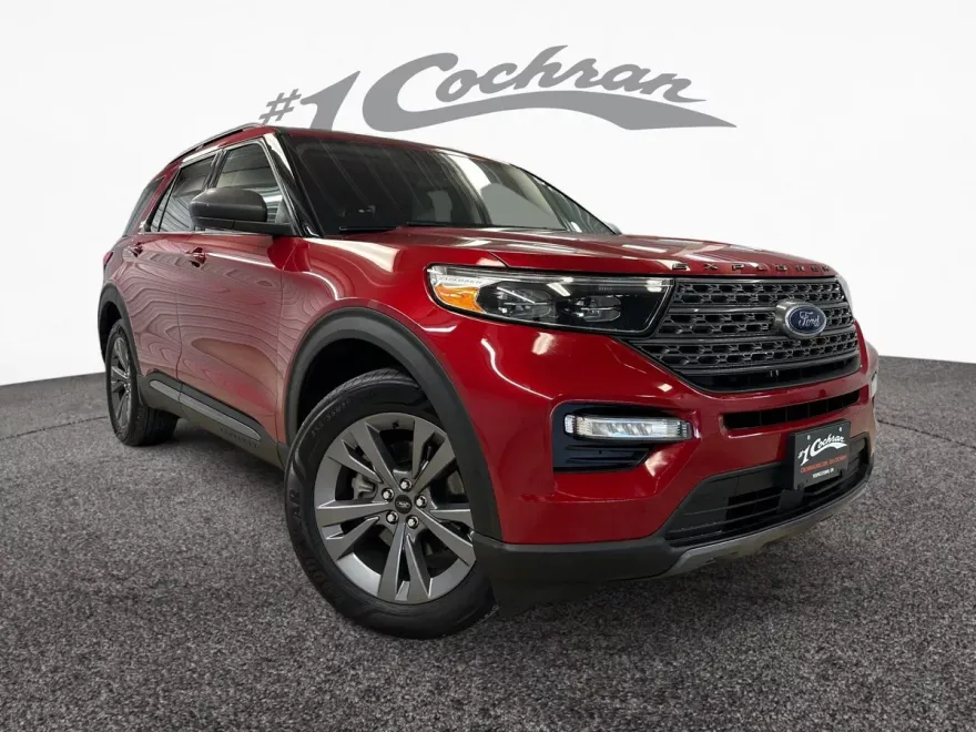 2021 Ford Explorer XLT photo 1