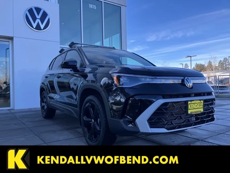 2025 Volkswagen Taos SEL photo 1