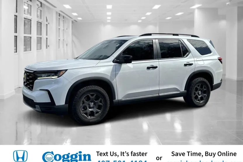 2023 Honda Pilot TrailSport photo 1