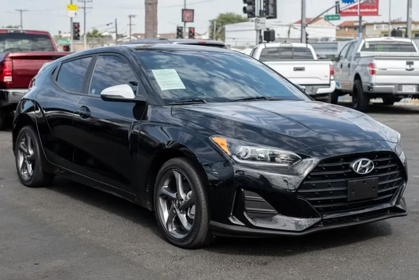 2020 Hyundai Veloster photo 1