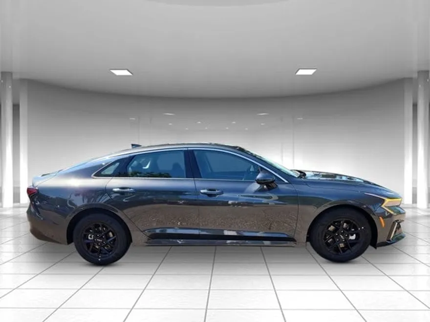 2026 Kia K5 LXS photo 1