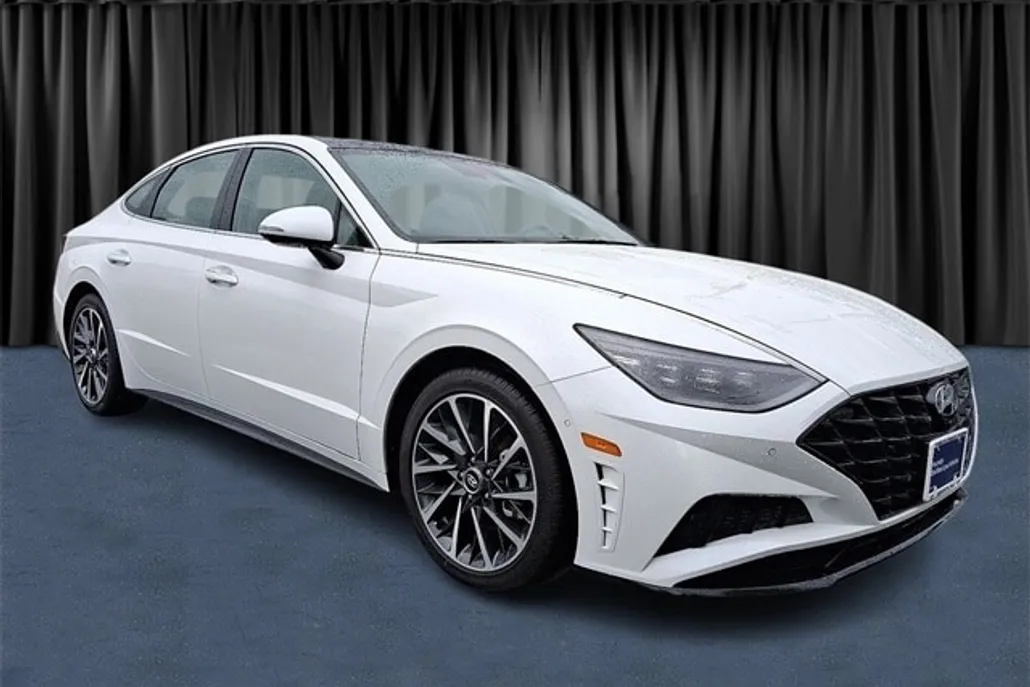 2022 Hyundai Sonata Limited photo 1
