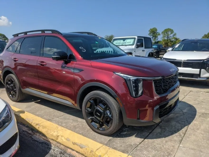 2024 Kia Sorento X-Line SX photo 1